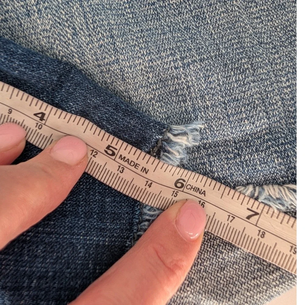 Lucky Brand‎ Abbey Short Women 12/31 Blue Fray Cuff Denim Jean Shorts Boho Y2K